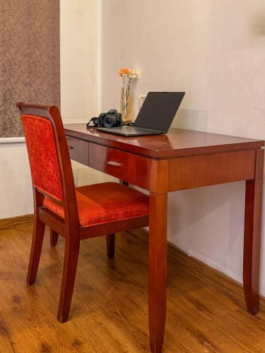 C Suites Lotus Park Bengaluru Karnataka,,5 star