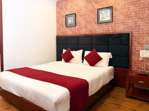 c suites lotus park bengaluru karnataka