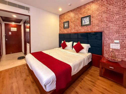 c suites lotus park bengaluru karnataka
