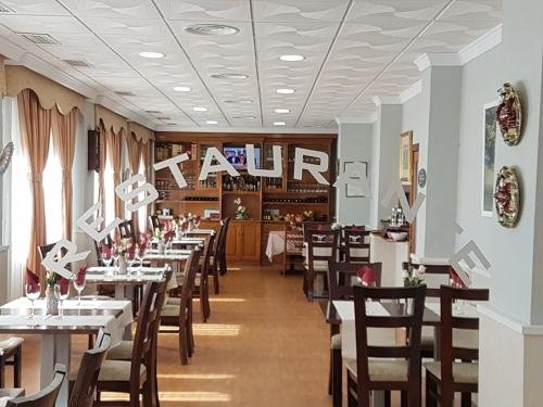 hotel restaurante moya