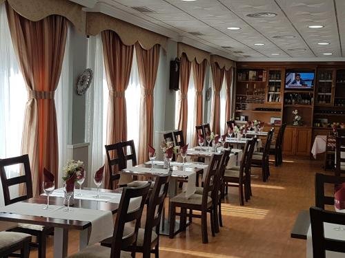 hotel restaurante moya