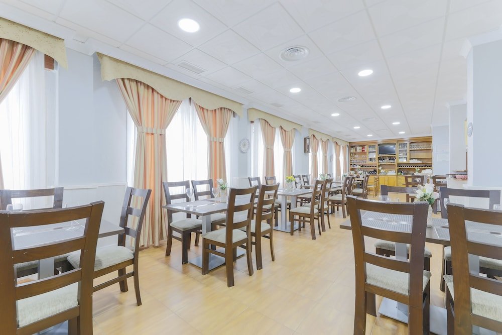 hotel restaurante moya