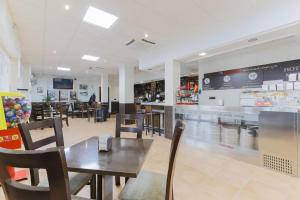 hotel restaurante moya