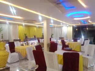 hotel royal grand
