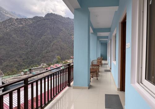 kedarkhand hotel