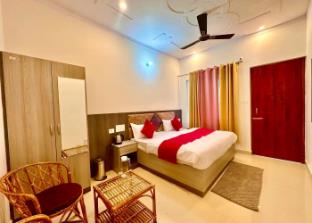 kedarkhand hotel