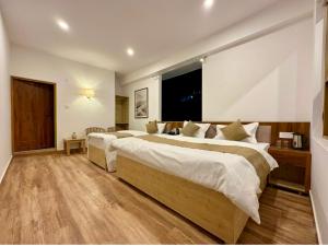 kedarkhand hotel