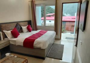 kedarkhand hotel