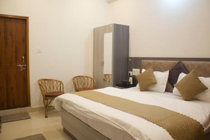 kedarkhand hotel