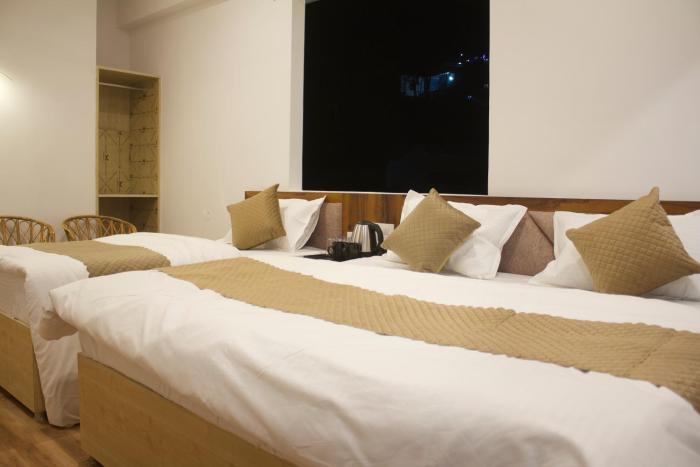 kedarkhand hotel