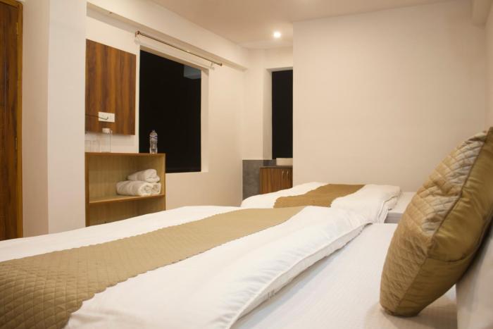 kedarkhand hotel