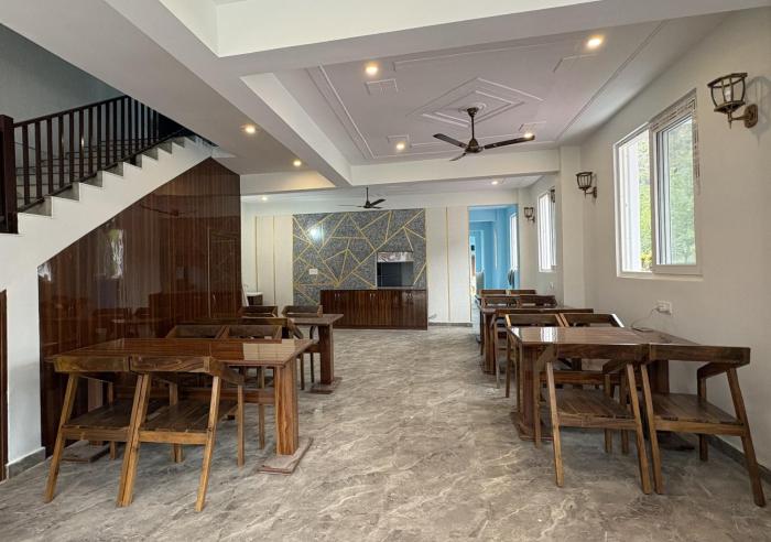 kedarkhand hotel