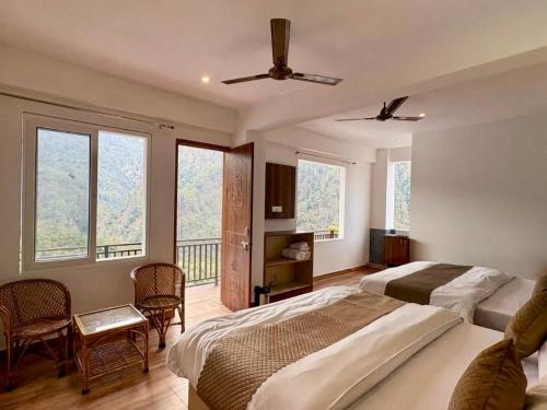 Kedarkhand Hotel,,3 star