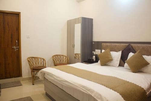 kedarkhand hotel