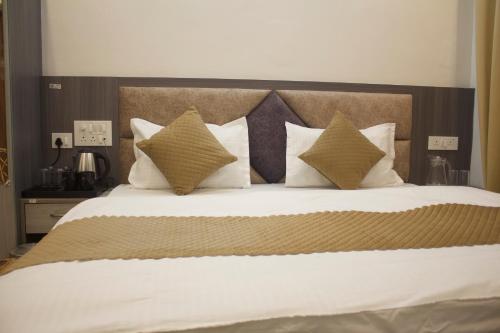 kedarkhand hotel