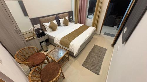 kedarkhand hotel