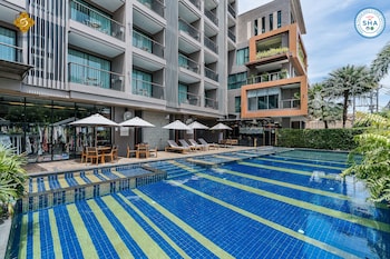the siamese hotel pattaya by pcl