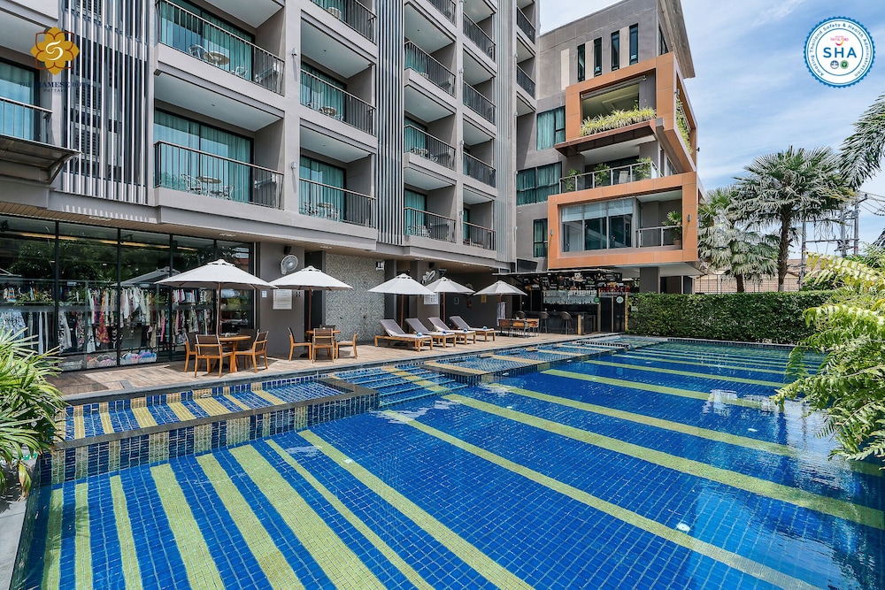the siamese hotel pattaya by pcl