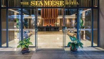 the siamese hotel pattaya by pcl