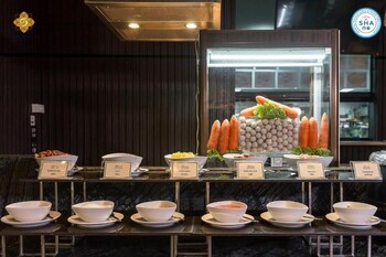 the siamese hotel pattaya by pcl