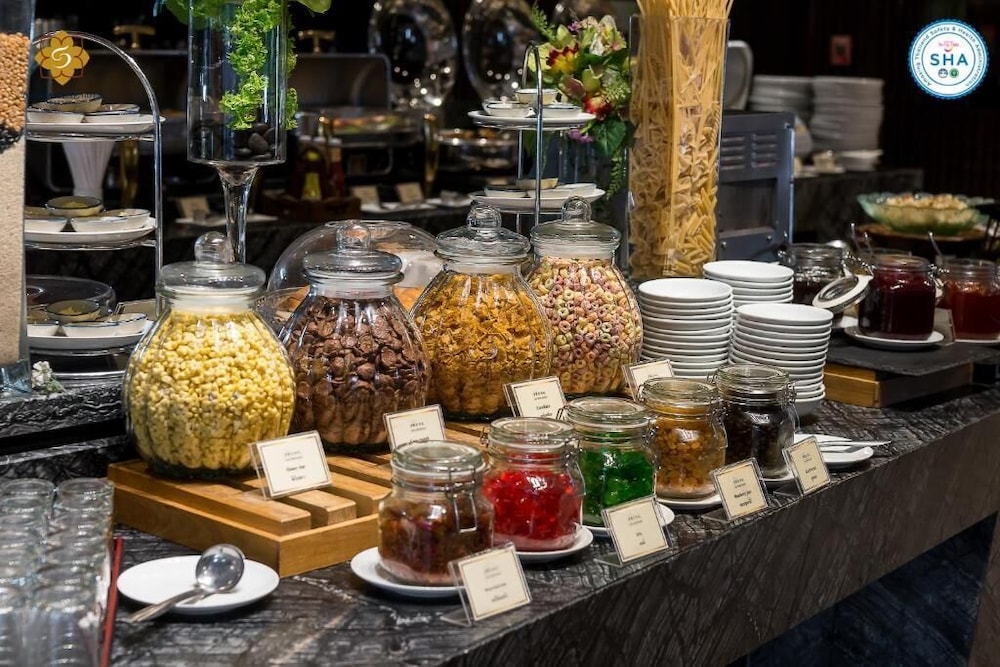 the siamese hotel pattaya by pcl