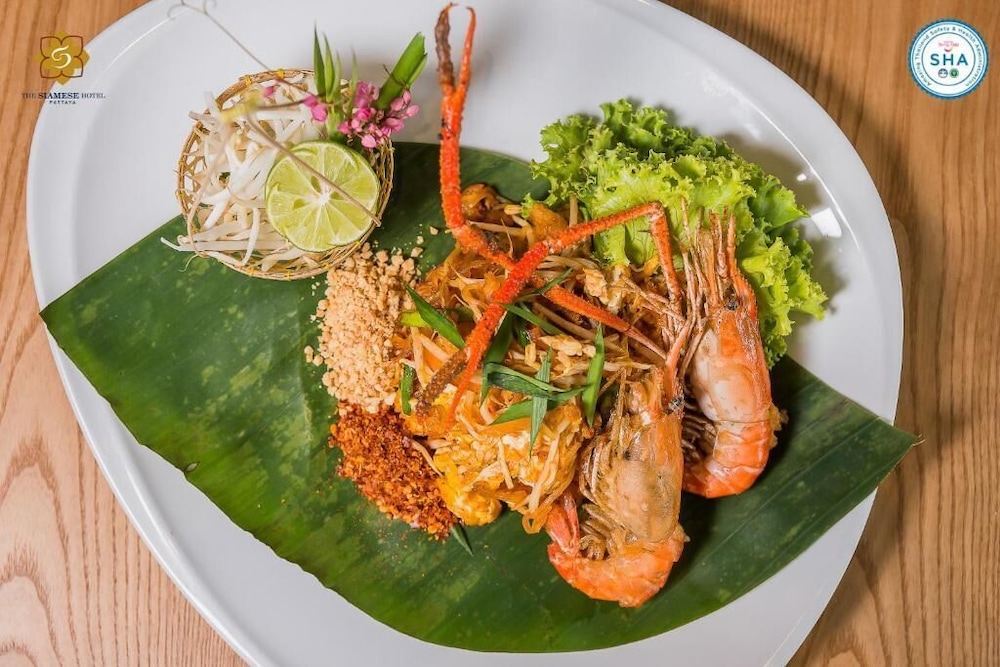 the siamese hotel pattaya by pcl