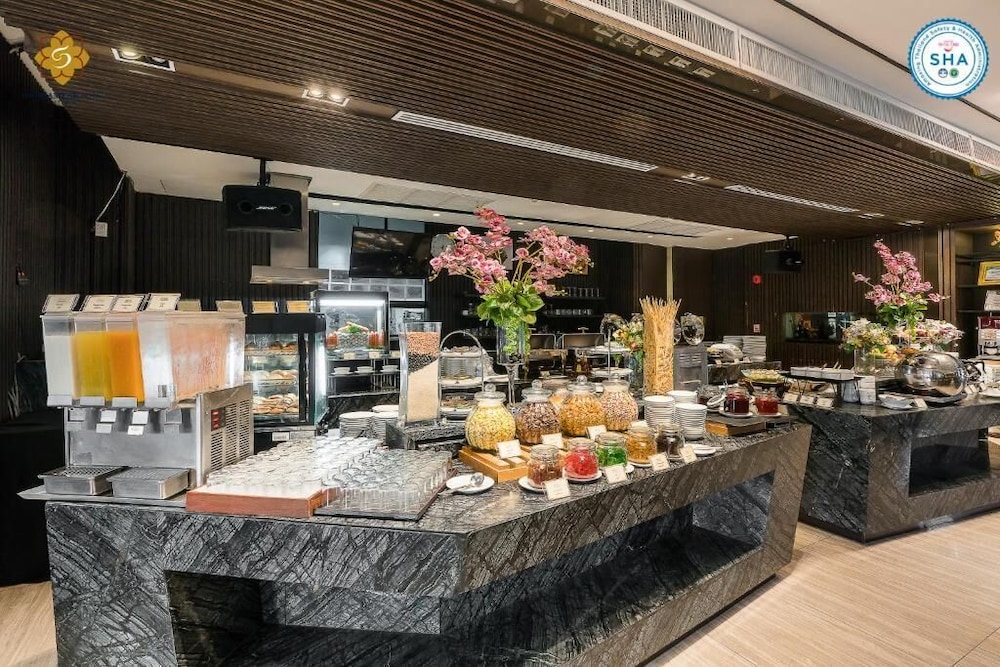 the siamese hotel pattaya by pcl