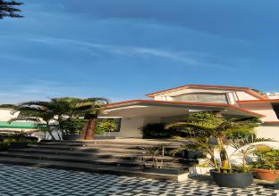 shr resort