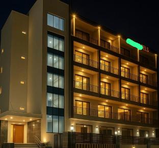 Hotel Vibe Blu Premium Expressway,,3 star