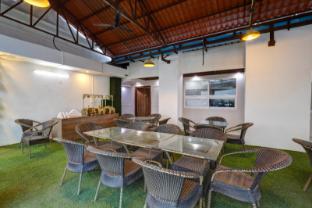 Hotel Vibe Blu Premium Expressway,,3 star