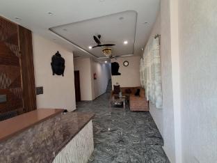 hotel tara grand