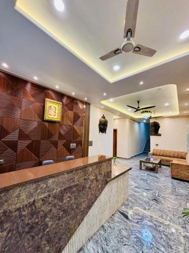 Hotel Tara Grand,,4 star