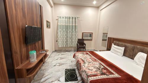 hotel tara grand