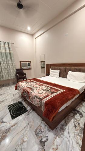 Hotel Tara Grand,,4 star