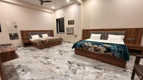 hotel tara grand