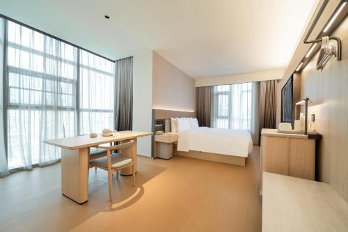 ji guangzhou shangxiajiu pedestrian street chenjiaci hotel