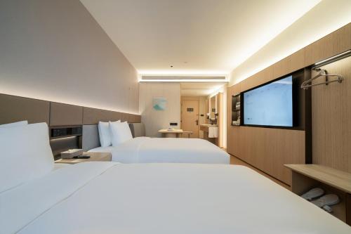 ji guangzhou shangxiajiu pedestrian street chenjiaci hotel