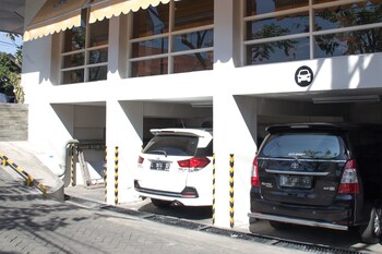 Cleo Business Hotel Walikota Mustajab City Center,Surabaya>>Malang,3 star