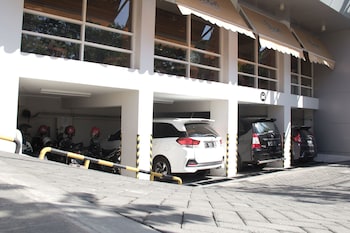 Cleo Business Hotel Walikota Mustajab City Center,Surabaya>>Malang,3 star