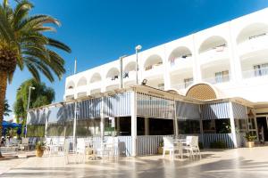 golf residence families and couples only