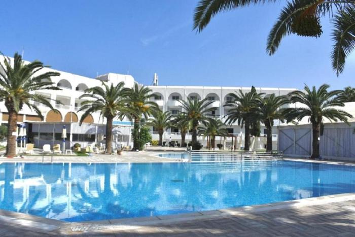 golf residence families and couples only