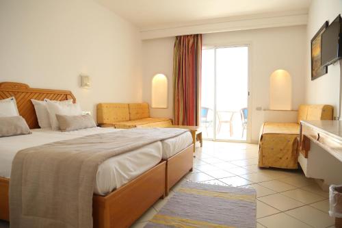 golf residence families and couples only