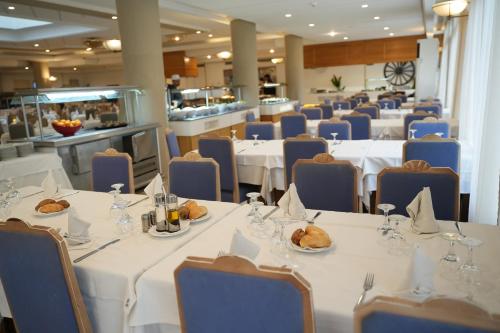 golf residence families and couples only