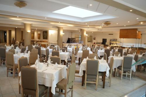 golf residence families and couples only