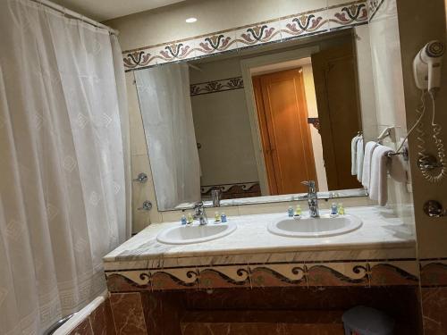 golf residence families and couples only