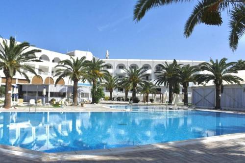 golf residence families and couples only