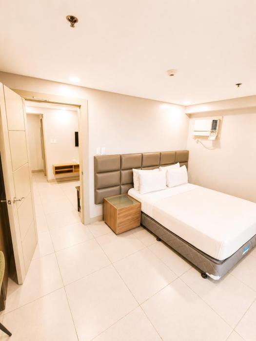 milton hotel makati