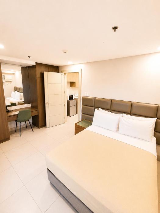 milton hotel makati