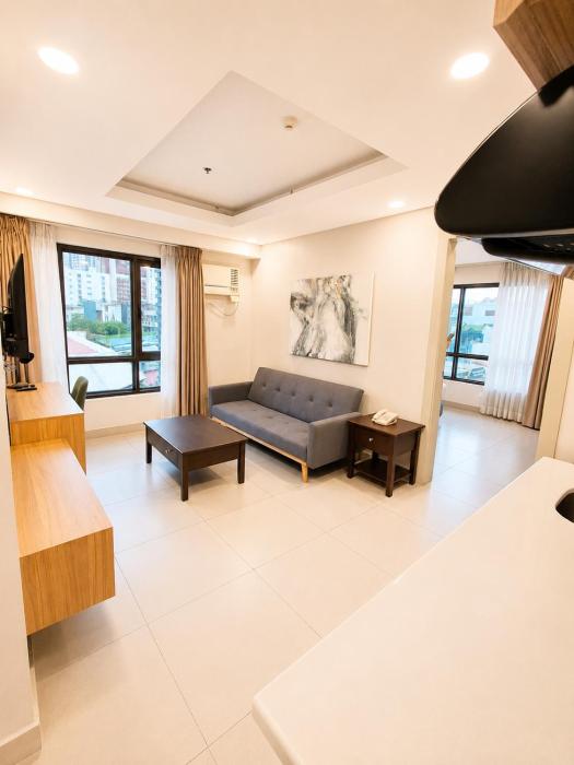 milton hotel makati
