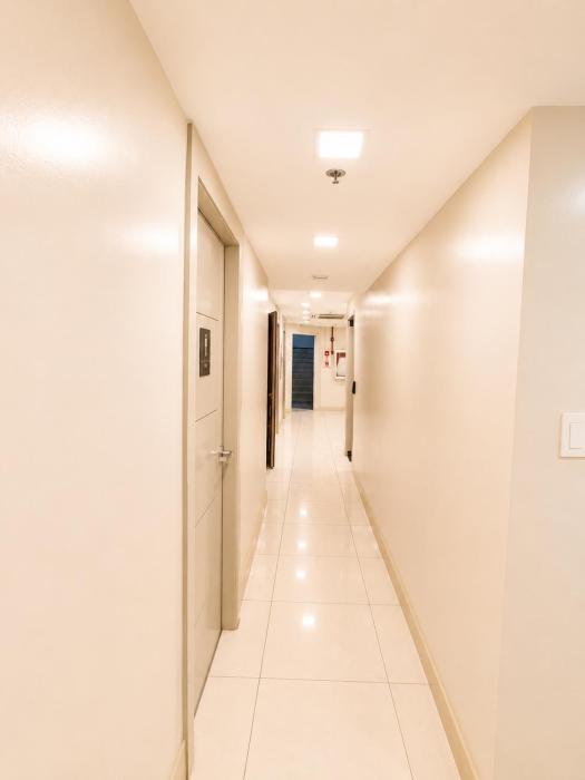 milton hotel makati